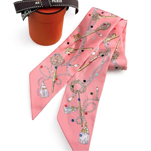 New Hermes Twilly Scarf Les Cles a Pois Rose Beige Multicolor 100% Silk - Picture 14 of 16